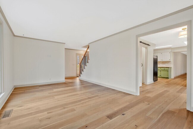 Photo - 115 Pascal Dr