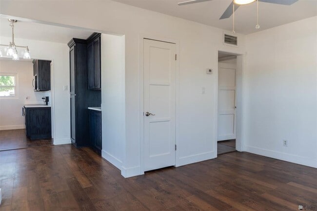 Photo - 137 N Magnolia Ave