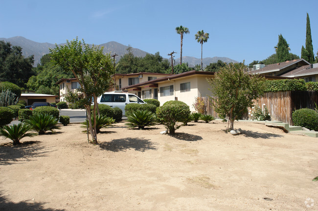 Photo - Palms Apartments