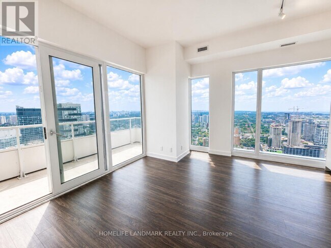 Photo - 88 Queen St E Unit 5202