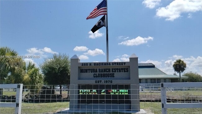 Photo - 225 S Fronda St