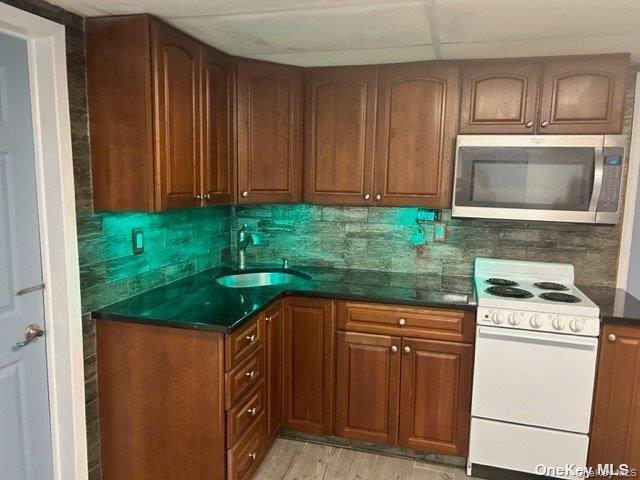 Photo - 18 Manhattan Pl