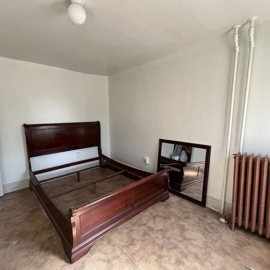 Photo - 645 E Orange St