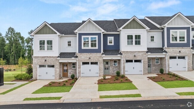 Building Photo - The Rosemoor Rental