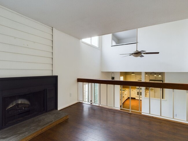 Photo - 1707 Foxfire Cir