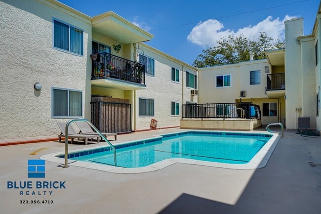 Photo - 10250 Commerce Ave Unidad 216