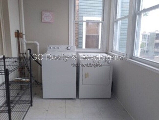 Photo - 1306 W Cornelia Ave Unit 3