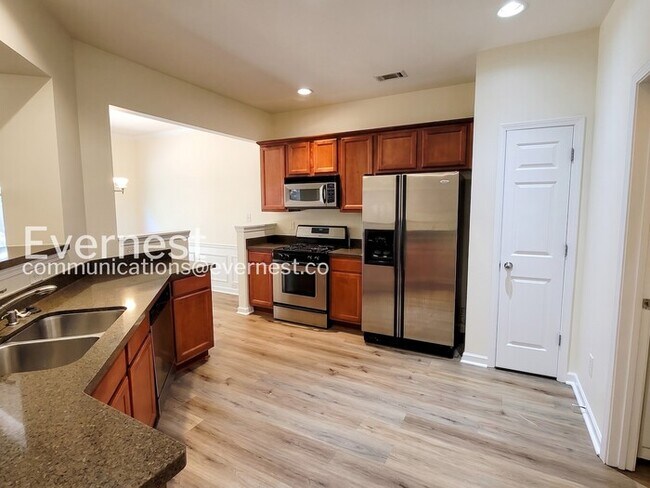 Photo - 3 Bed/2.5 Bath Townhome with Modern Amenities / Coming Soon!