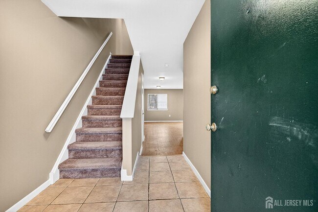 Photo - 70 Hampshire Dr