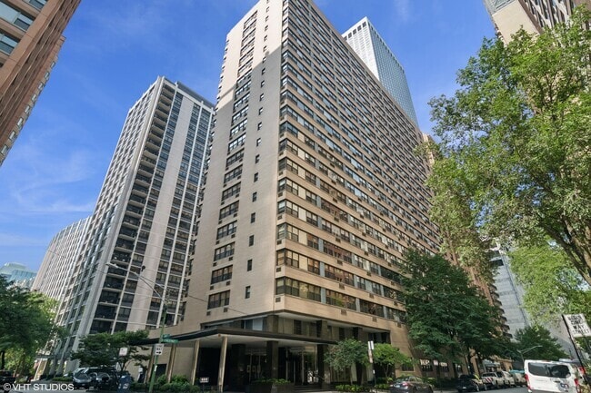 Building Photo - 850 N Dewitt Pl Unit 20F Rental