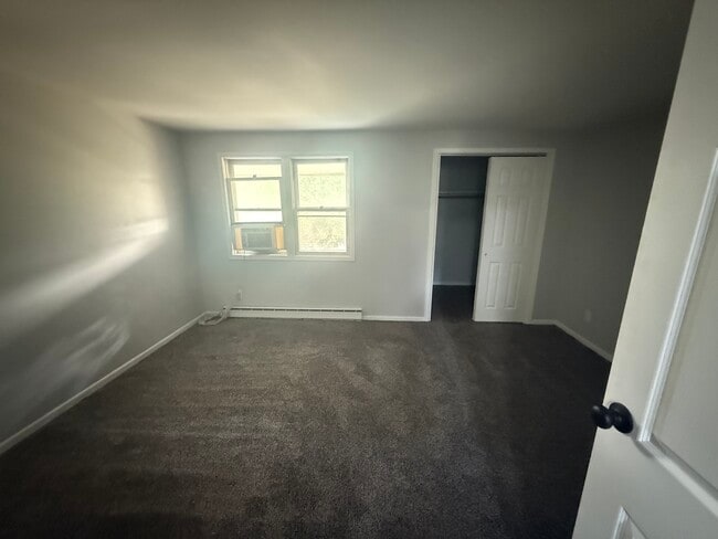 2 Bed/1.5 Bath TH Second Bedroom