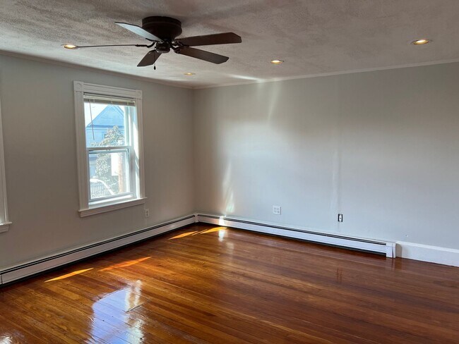 Photo - 102 Bristol Rd