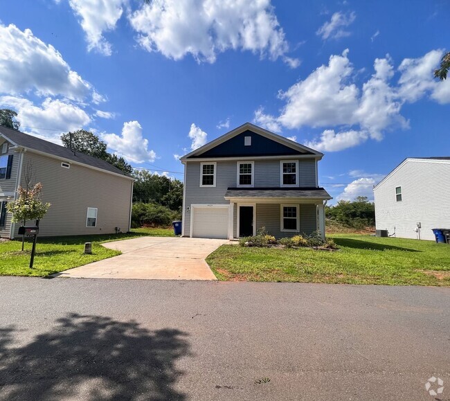 Building Photo - Gorgeous 3 bedroom, 2 1/2 bathroom two-sto... Rental