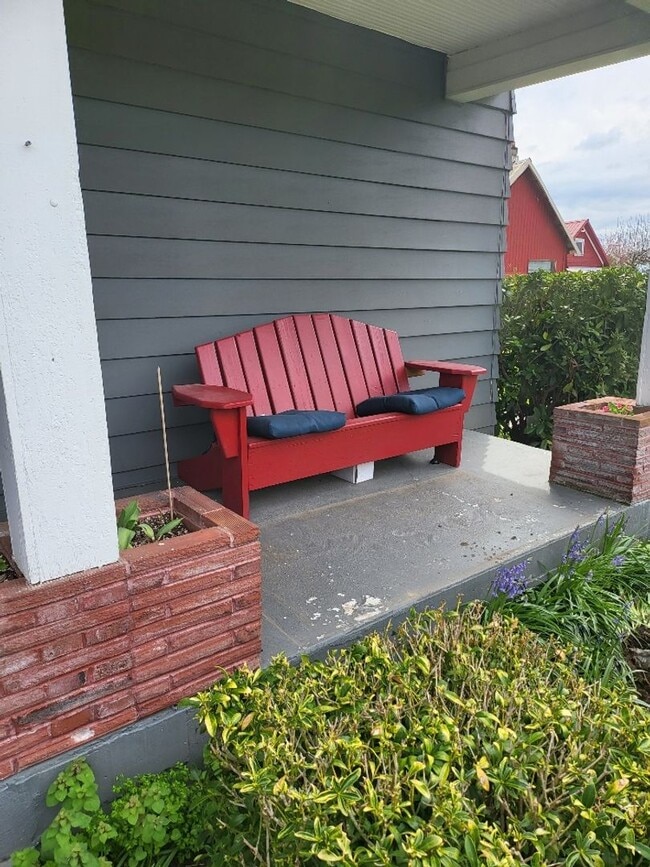 Photo - STATUS: AVAILABLE | R98C | $2095.00