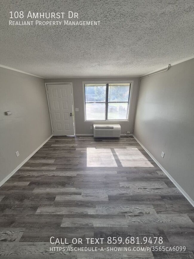 Photo - 108 Amhurst Dr