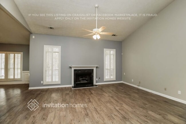 Photo - 2094 Corsica Way SW