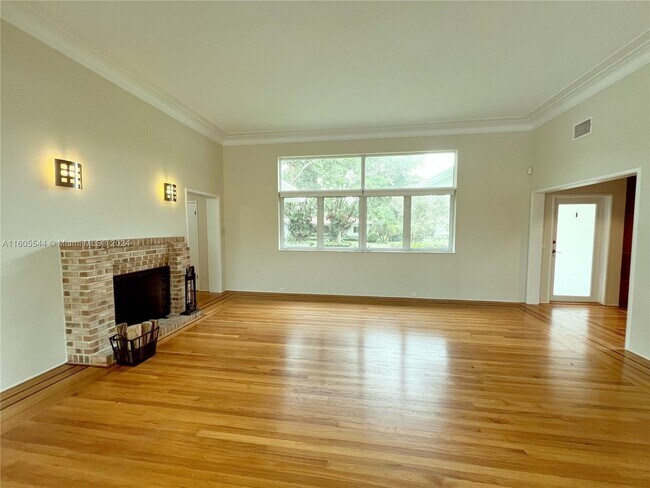 Photo - 1249 NE 97th St