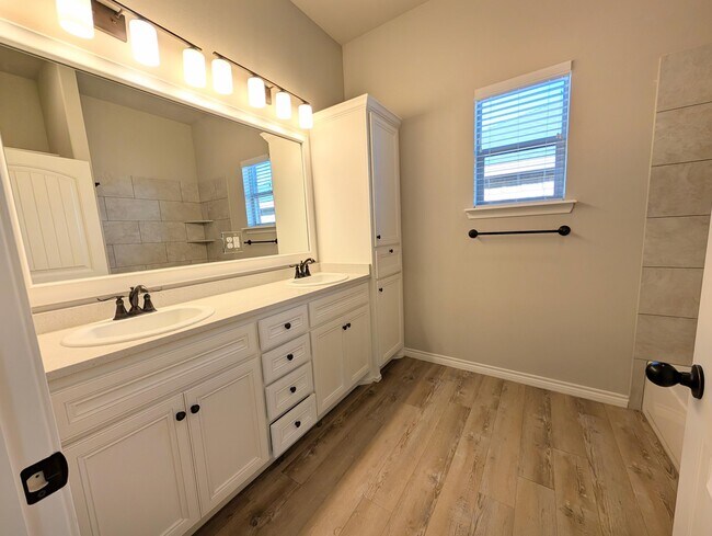 Photo - 9609 Hyden Ave