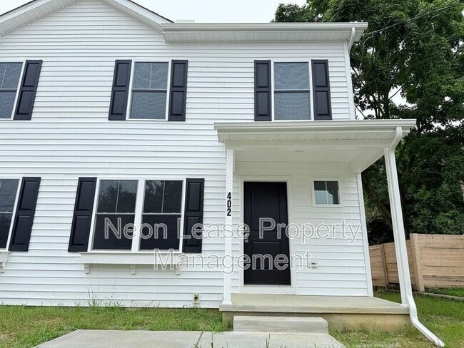 Photo - 402 N Walnut St