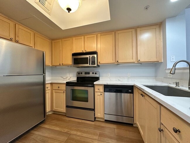 Photo - Beautiful Laurel Bay Condo Across from Balboa Park