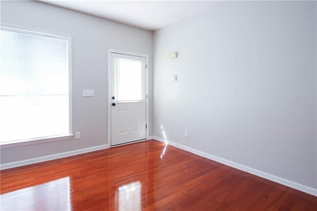 Photo - 2401 Oxwell Way