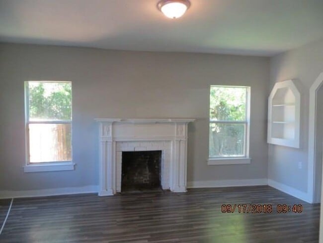 Updated 2 Bedroom! - Updated 2 Bedroom! House