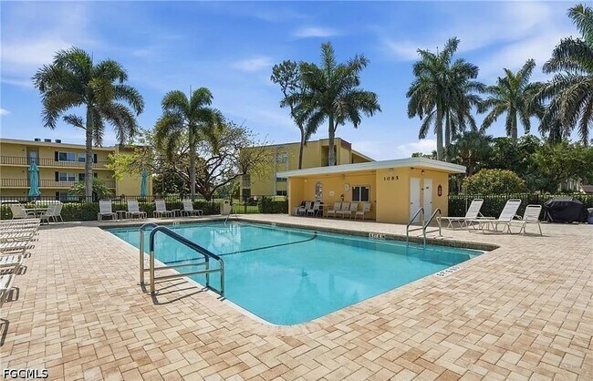 1085 Forest Lakes Dr Unit 8102