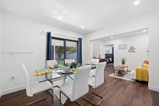 Photo - 445 SW 62nd Ct