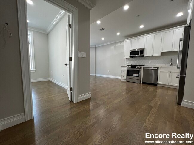 Photo - 14 Mount Hood Rd