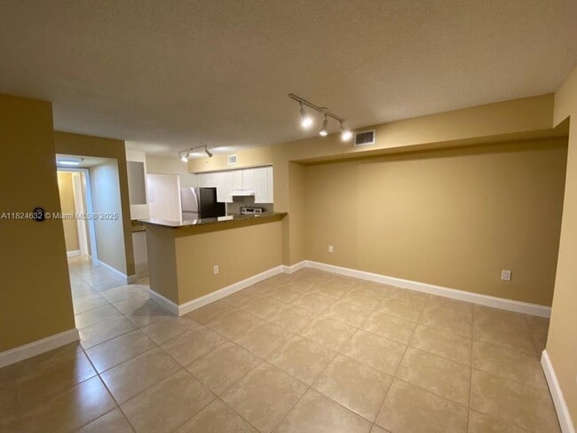 Photo - 4824 N State Rd 7