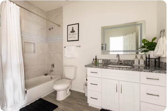 Second Bathroom - 4506 Aledo St Unit A