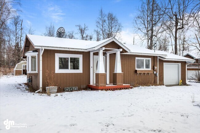 Building Photo - 6047 S Aurora Dr