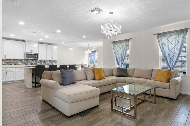 Photo - 3211 Turret Dr