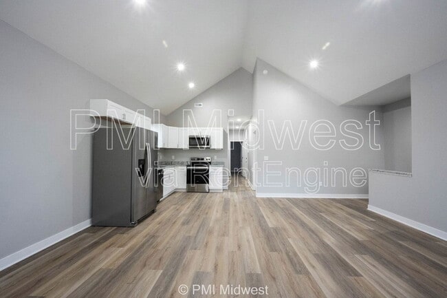 Photo - 224 W 28th St