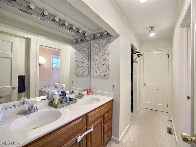 Building Photo - 14575 Shaker Blvd