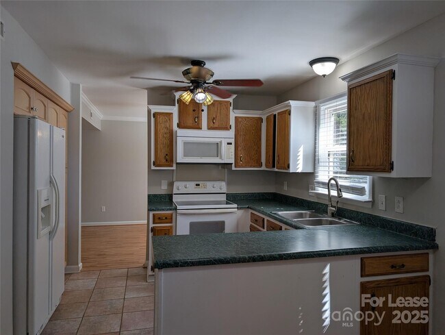 Photo - 5823 Rimerton Dr