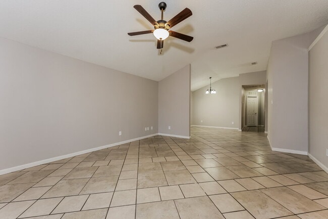 Photo - 5909 Northfield Dr