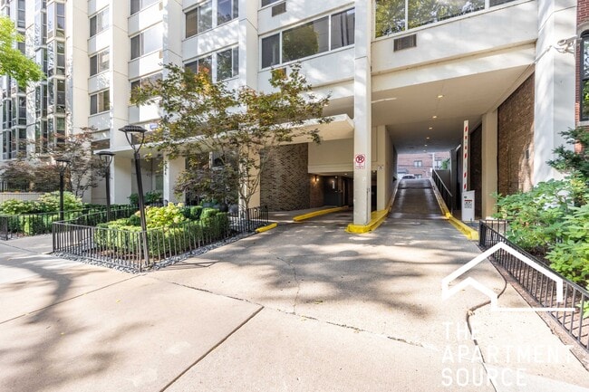 Photo - 1344 N Dearborn St Unit 14F