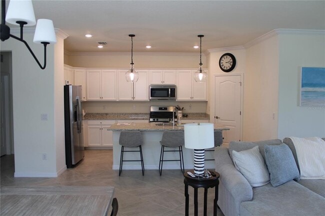 6647 Clairborne Ln