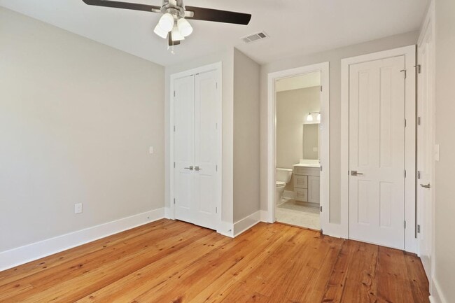 Photo - New Construction Carriage House Unit, Behind a Stunning Historic Renovation one block off of St. ... Unidad 2619