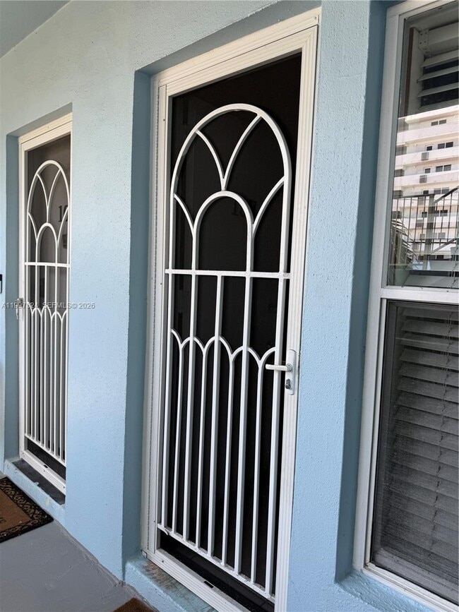 Building Photo - 315 Van Buren St Unit 107B