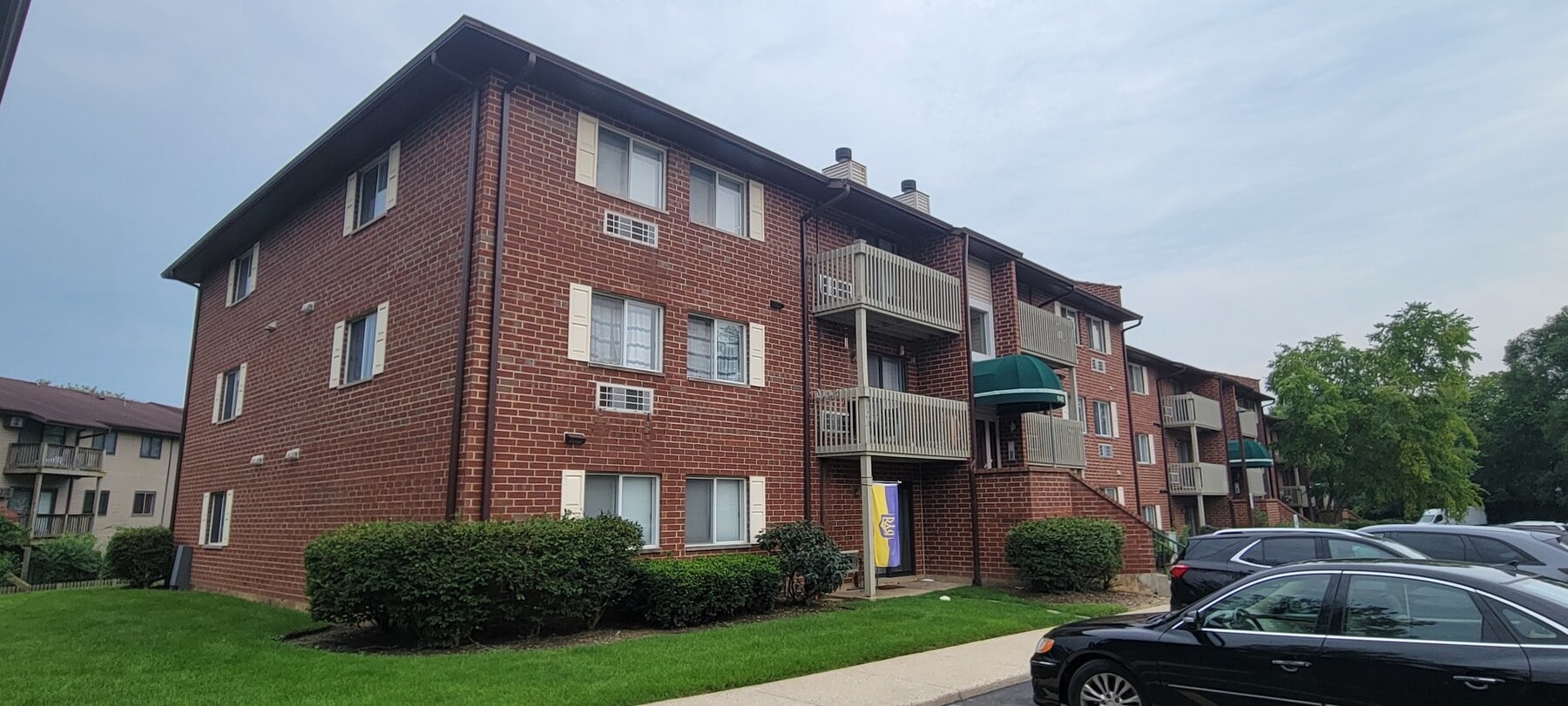 Photo - 940 N Lakeside Dr
