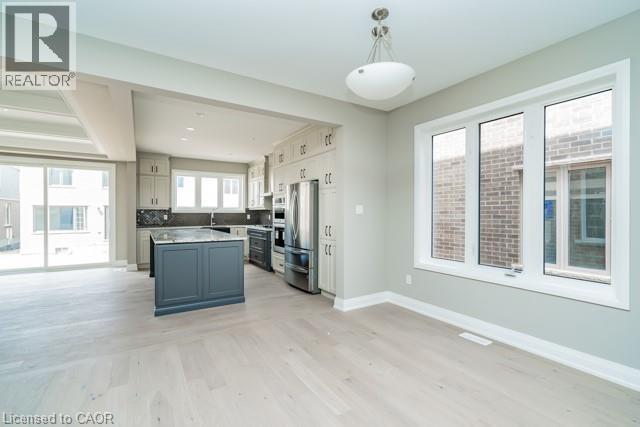 Photo - 27 William Nador St