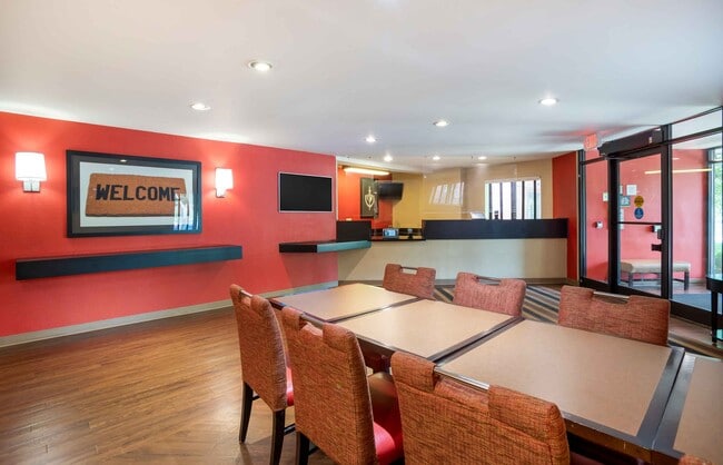 Furnished Studio-Columbia - Gateway Drive