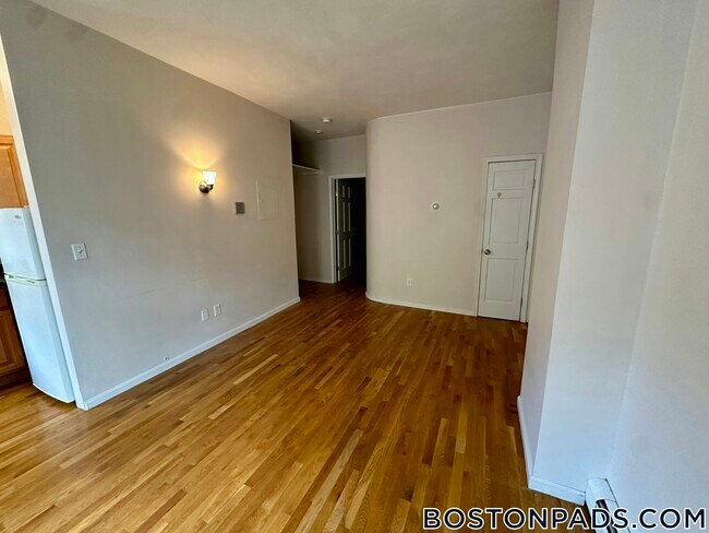 Photo - 67 S Huntington Ave Unidad 1