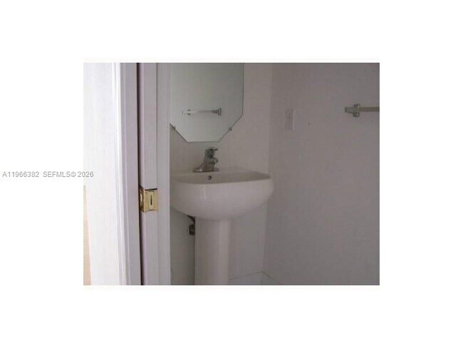 Photo - 2779 SW 82nd Ave