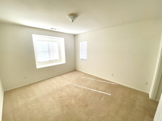 Photo - 1886 Spring White Rd