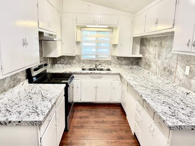 Building Photo - 3808 San Navado Way