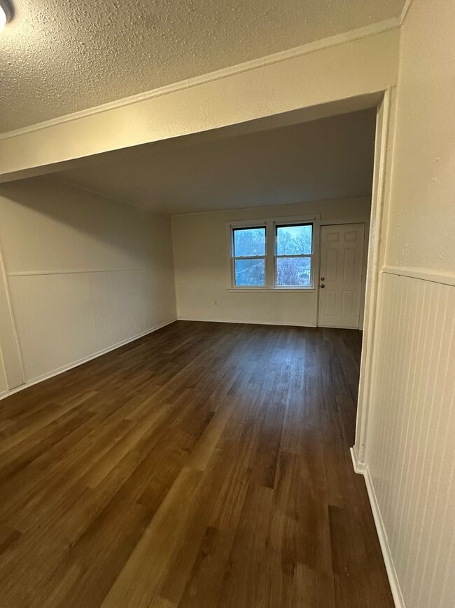 Photo - 28 Riley Manor Cir