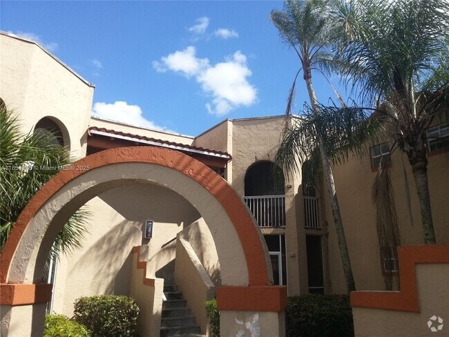 Building Photo - 465 SW 86th Ave Unit 207 Rental